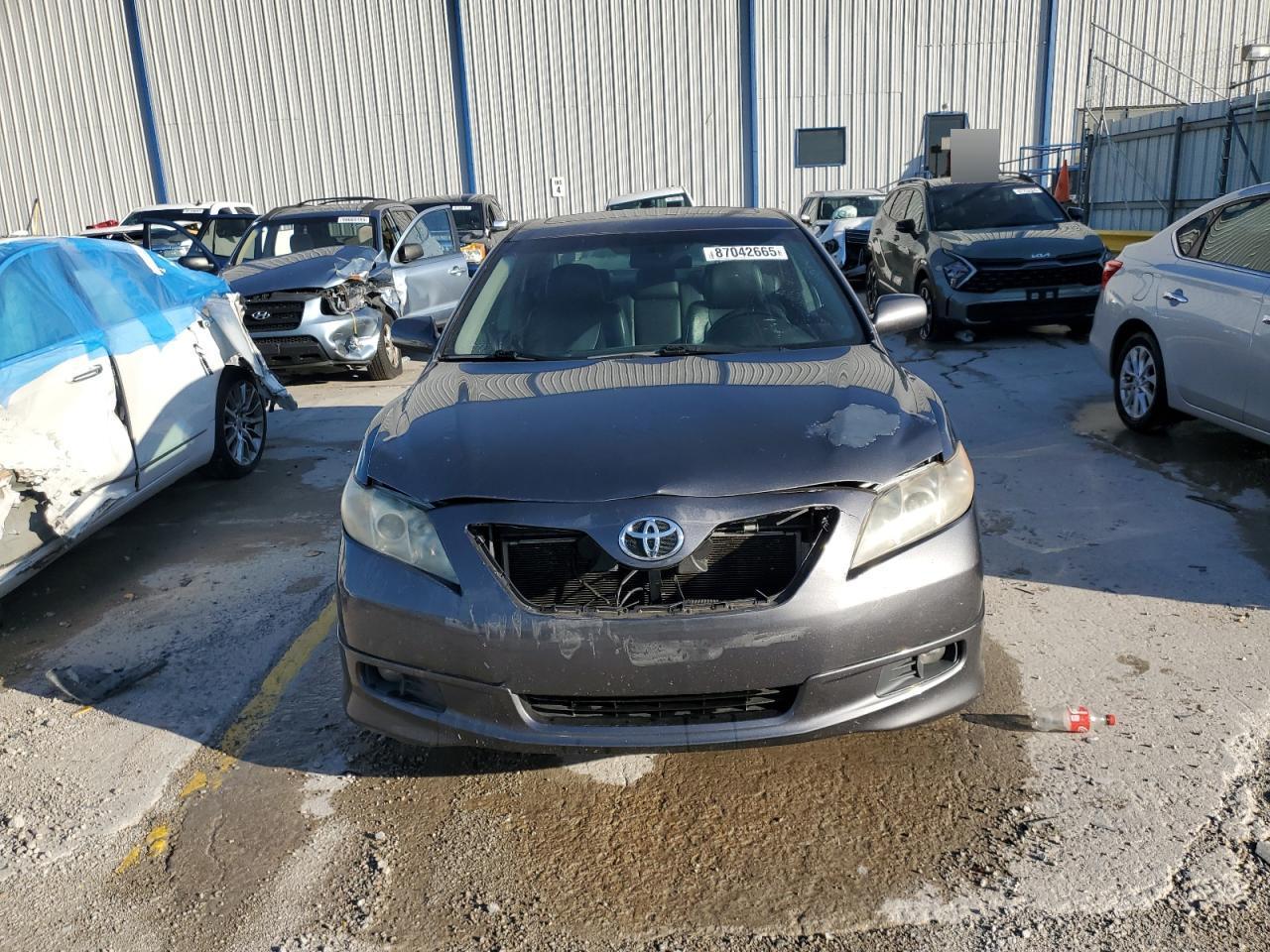 2009 Toyota Camry Se - Image 5