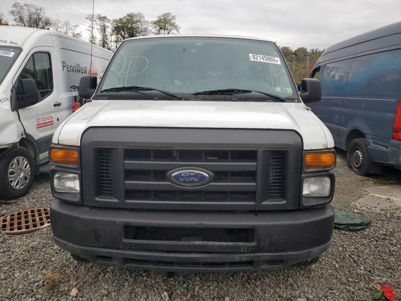 2012 Ford Econoline E250 Van - Image 5