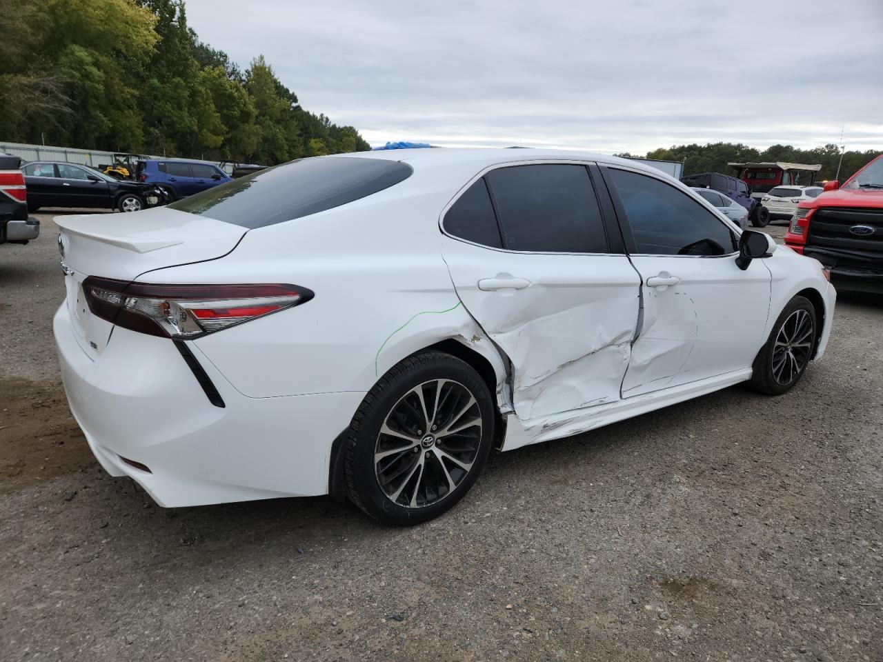 2018 Toyota Camry L - Image 3
