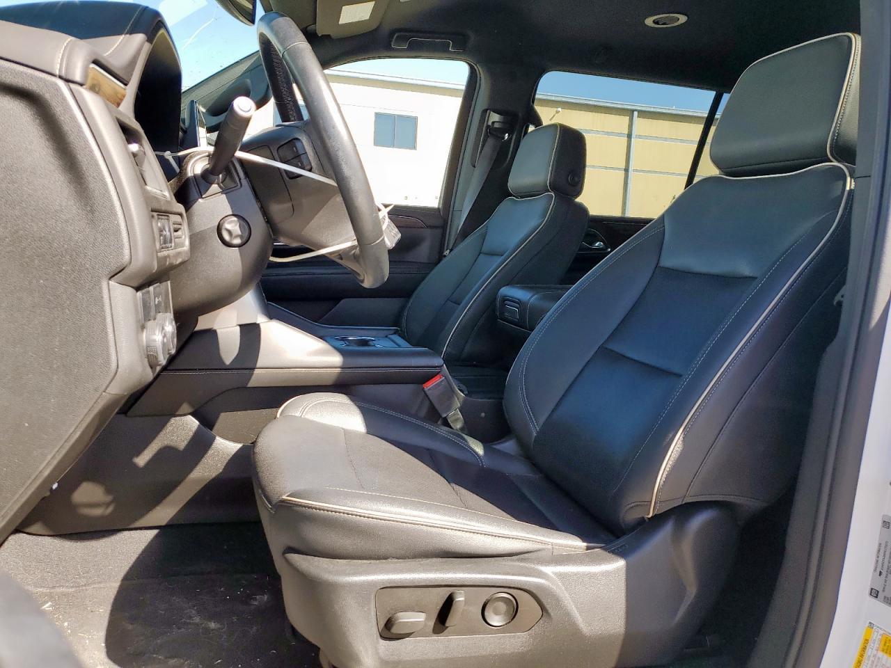 2023 Chevrolet Suburban C1500 Premier - Image 7