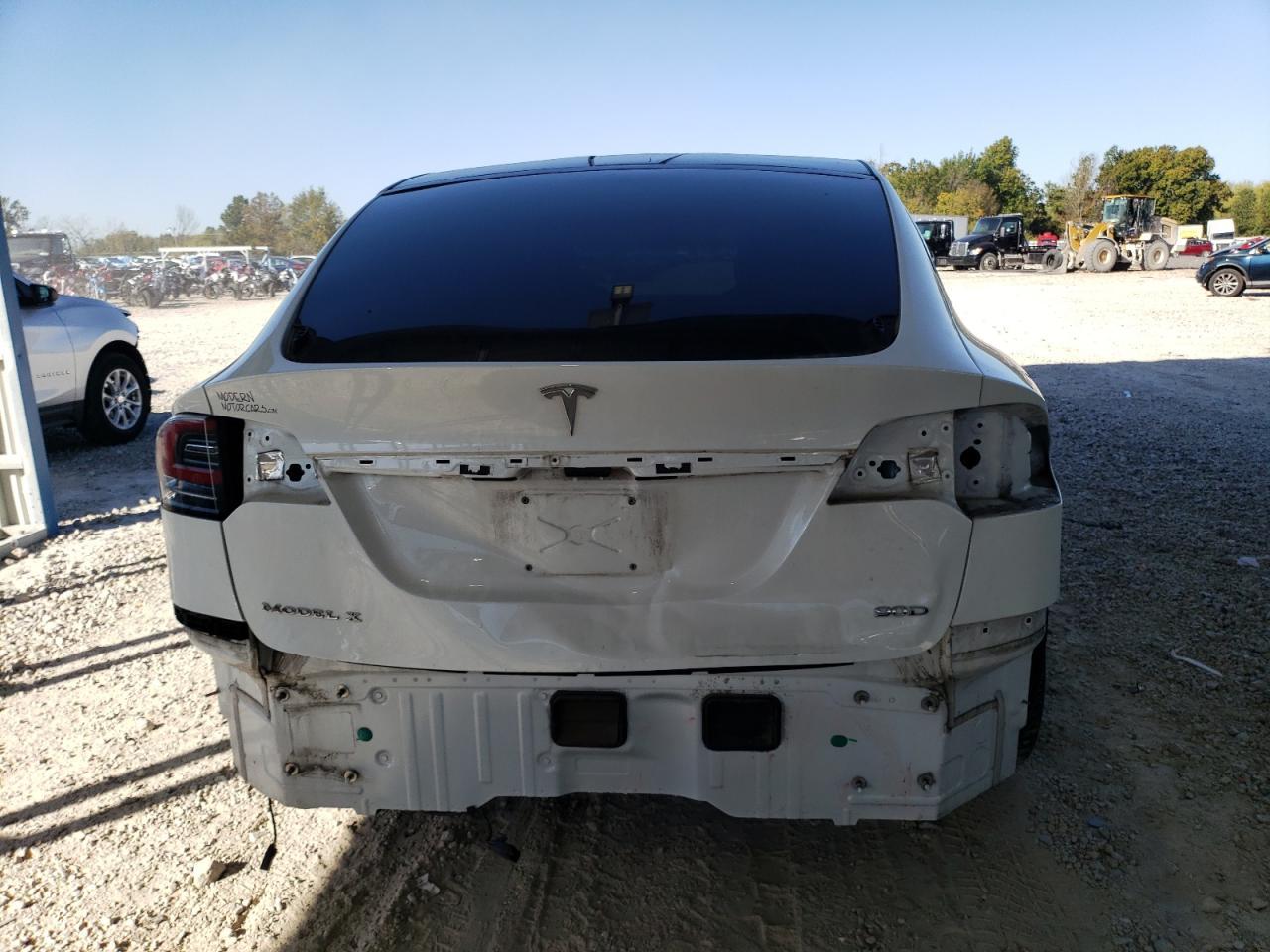 2016 Tesla Model X - Image 6