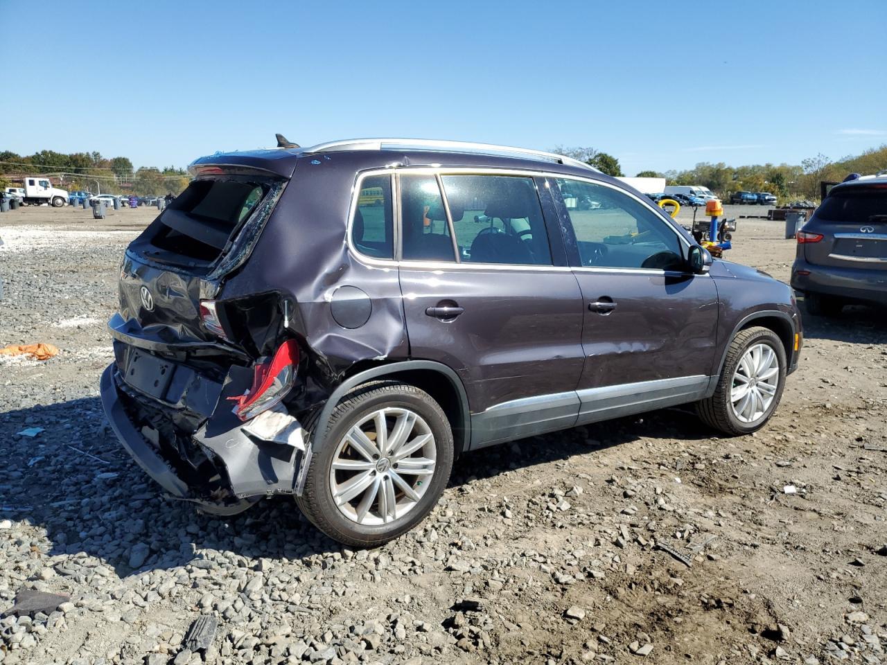 2016 Volkswagen Tiguan S - Фото 3