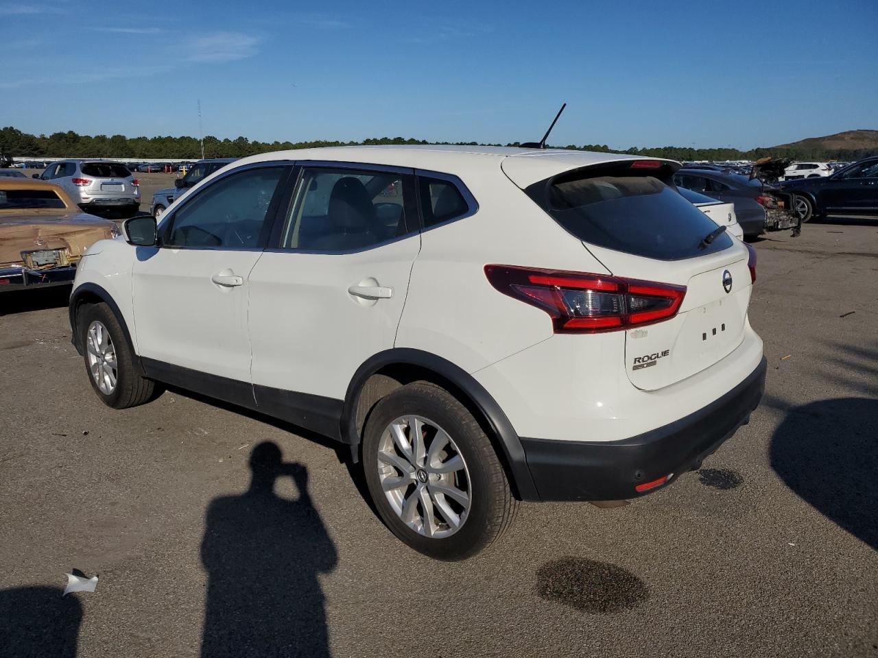 2021 Nissan Rogue Sport S - Фото 2