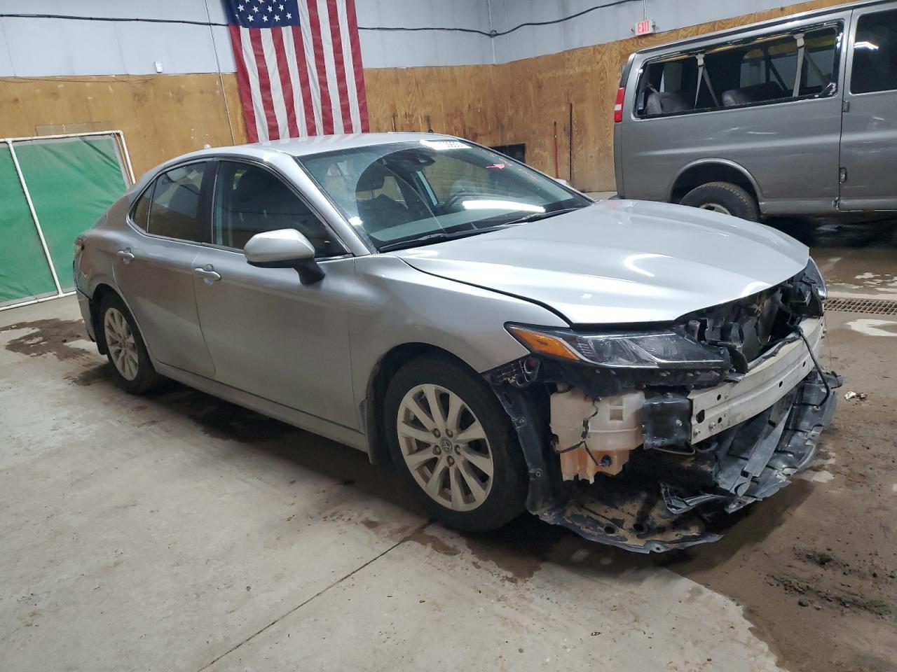 2020 Toyota Camry Le - Image 4