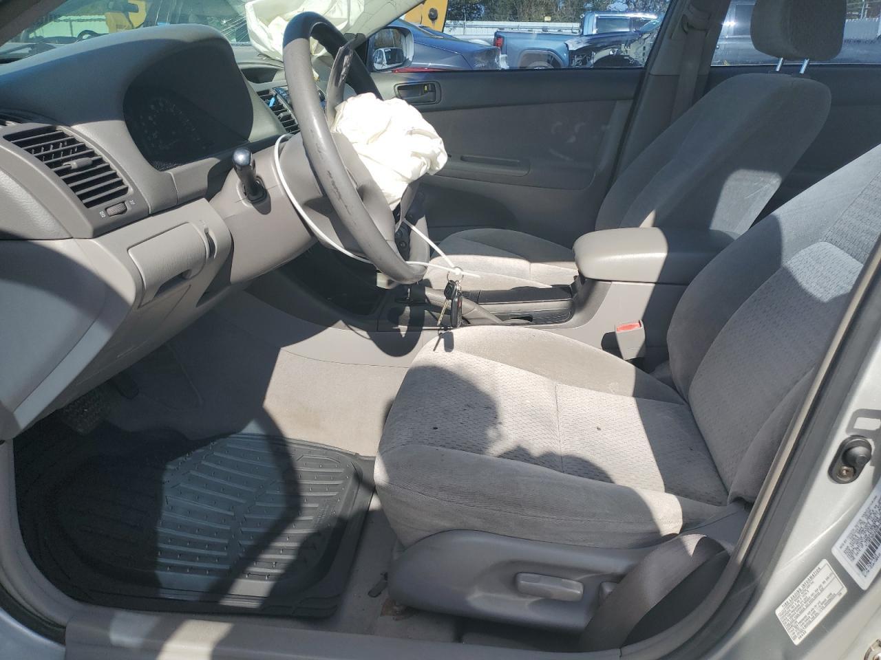 2002 Toyota Camry Le - Image 7