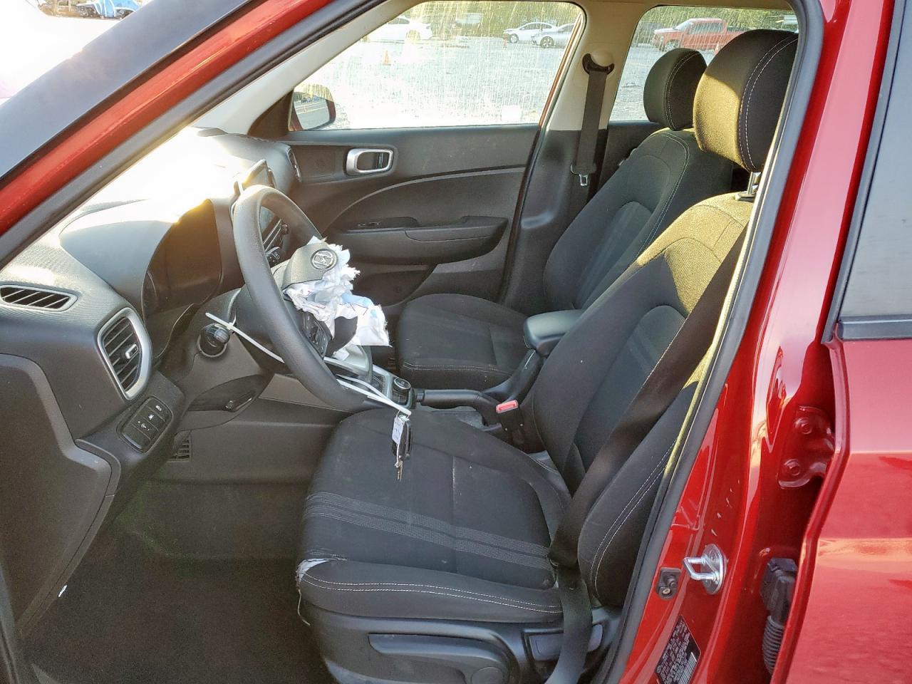 2020 Hyundai Venue Sel - Image 7