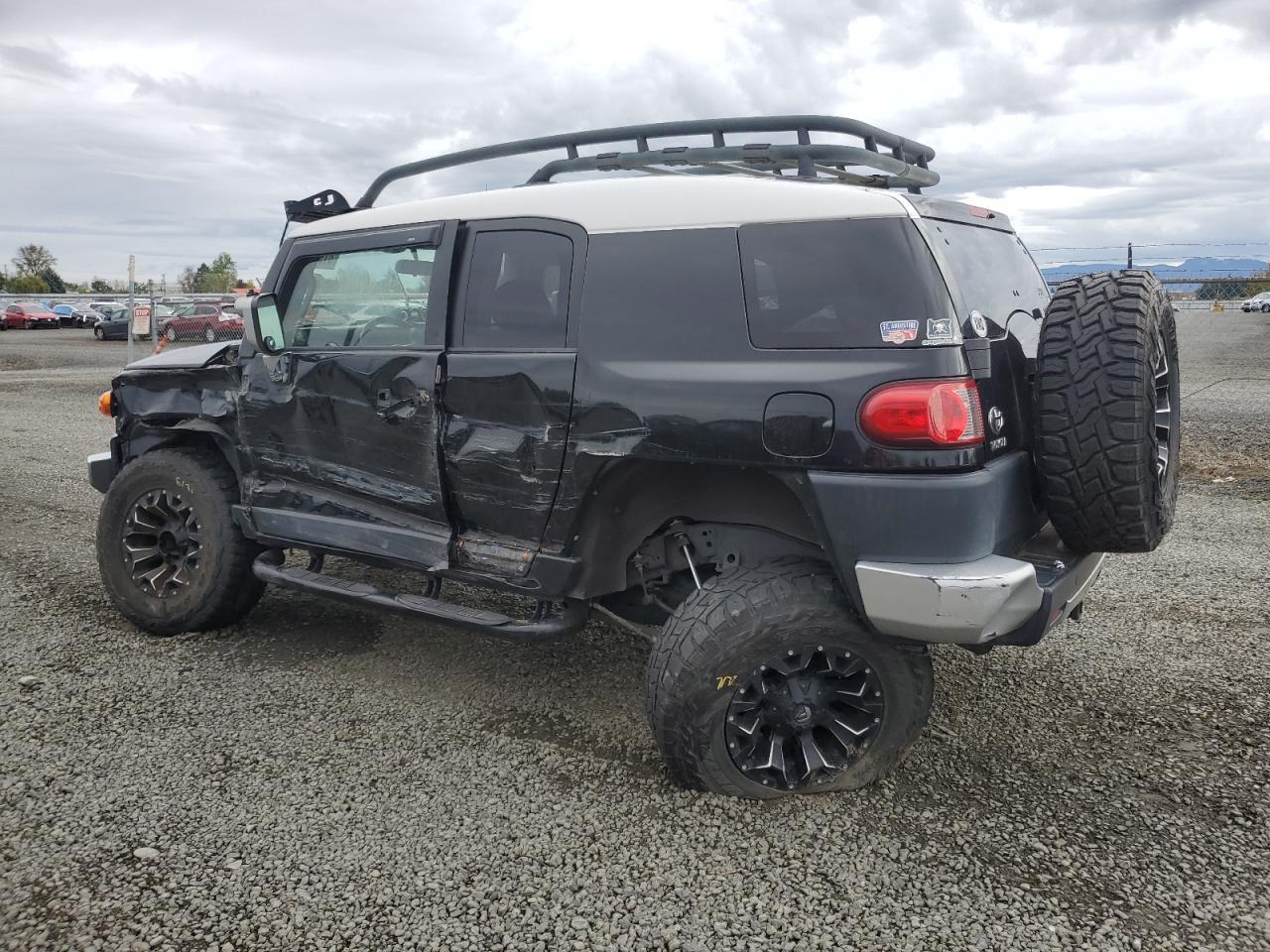2007 Toyota Fj Cruiser - Image 2