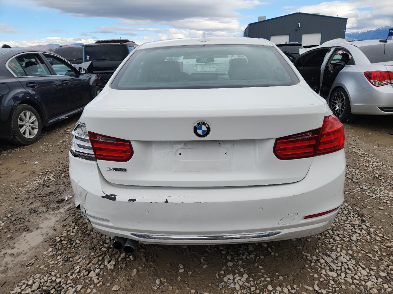 2013 BMW 328 Xi Sulev - Image 6