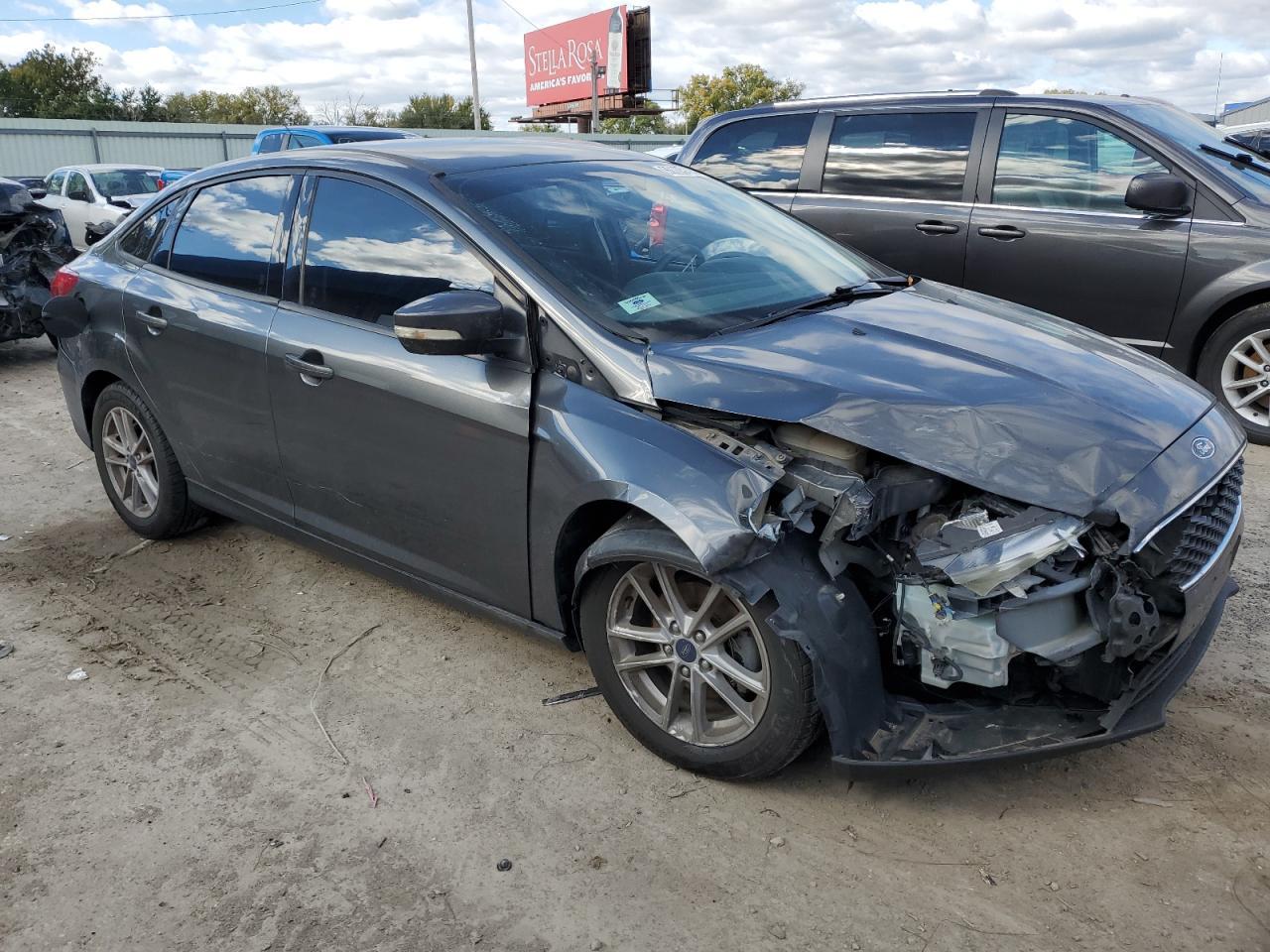 2017 Ford Focus Se - Фото 4