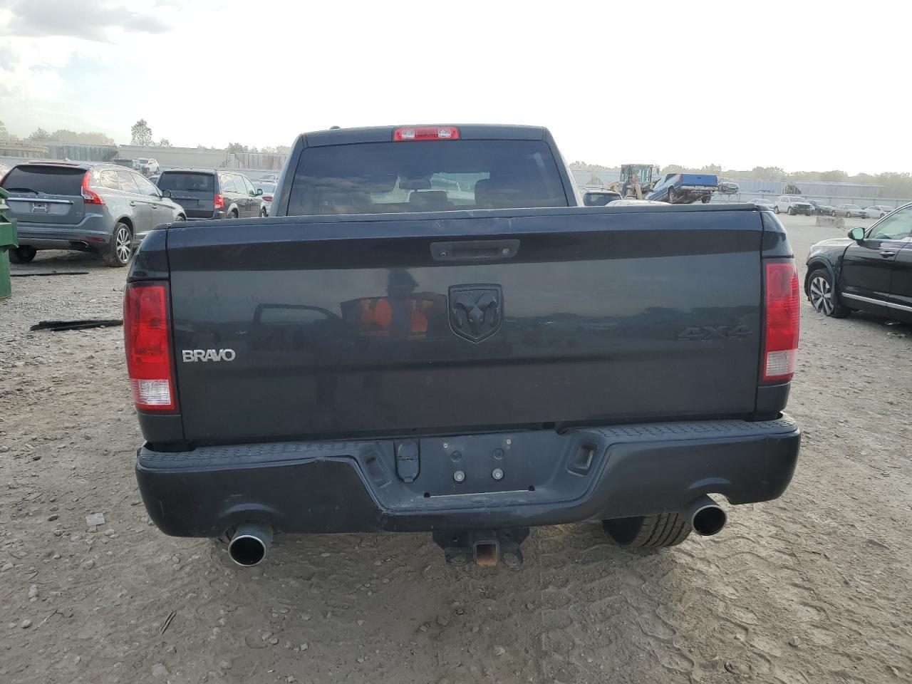 2016 Ram 1500 St - Image 6
