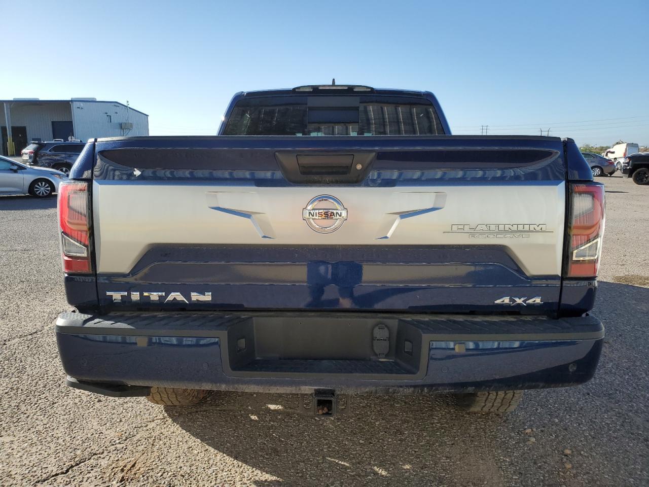 2022 Nissan Titan Sv - Фото 6