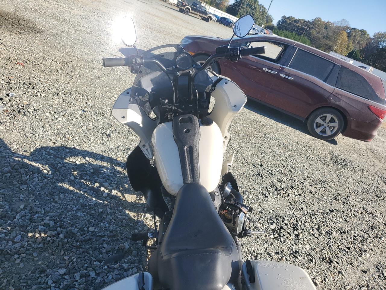 2023 Harley-Davidson Fxlrs - Фото 6