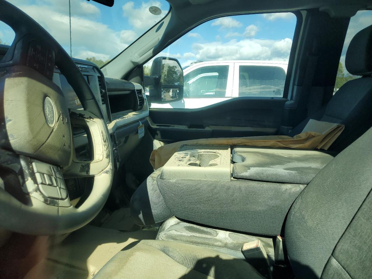 2024 Ford F450 Xl Truck Cab And Chassis - Image 7