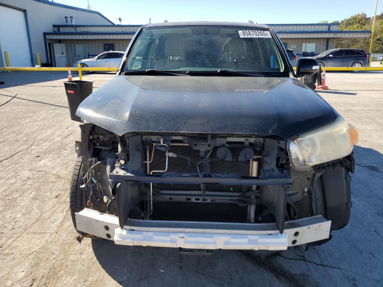 2013 Toyota 4Runner Sr5 - Image 5