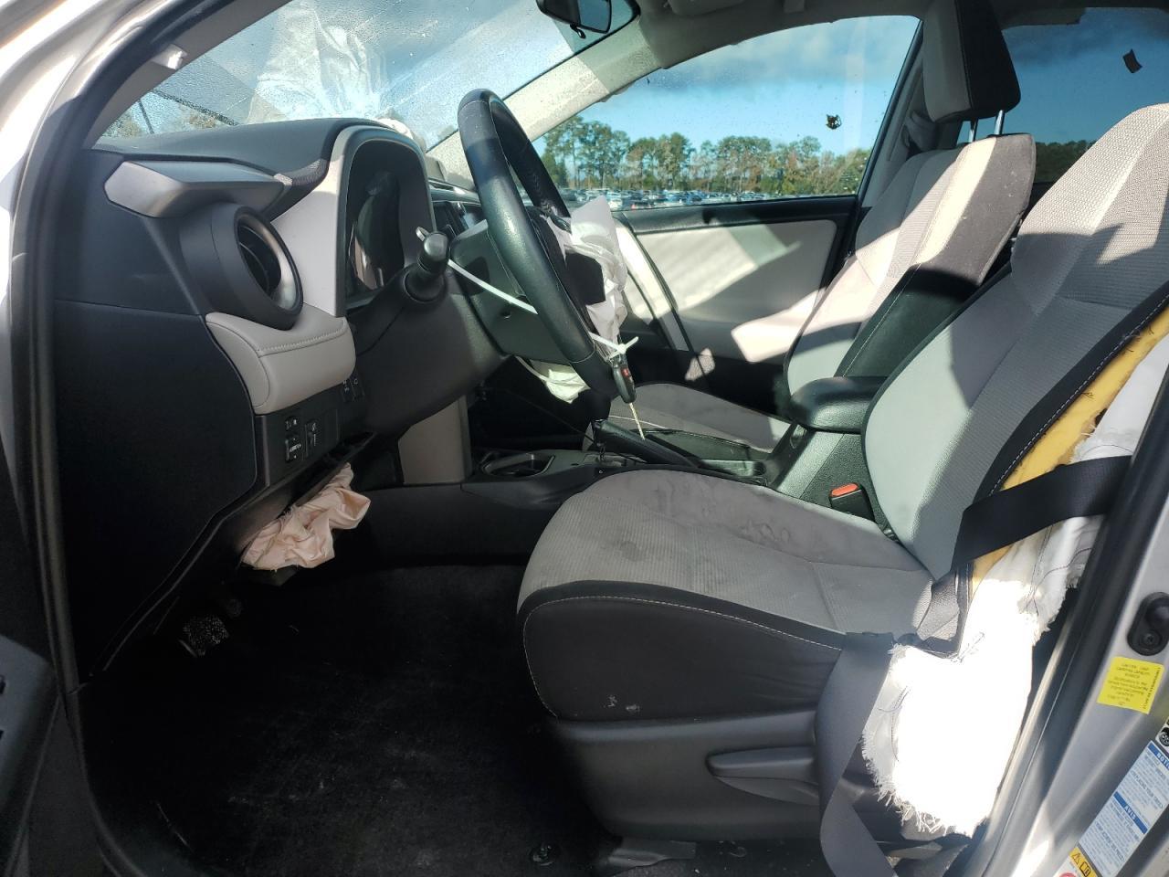 2016 Toyota Rav4 Xle - Image 7