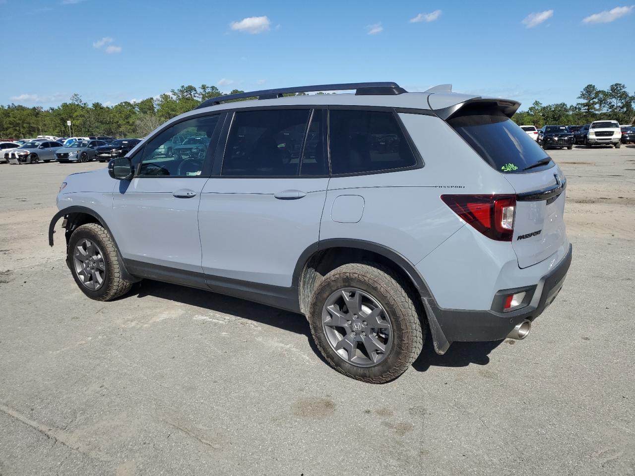 2024 Honda Passport Trail Sport - Image 2