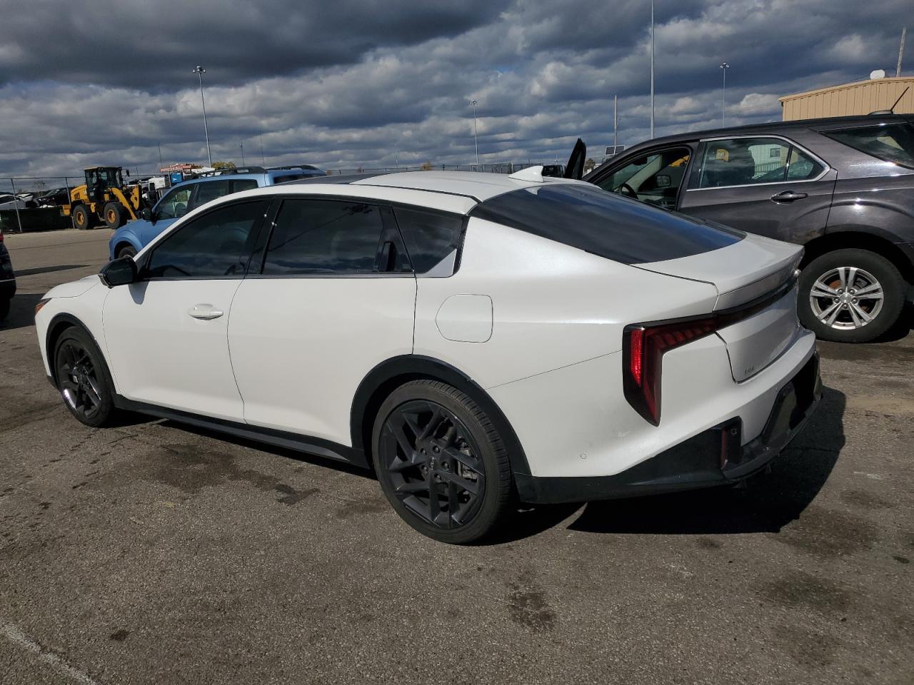 2025 Kia K4 Gt-Line Turbo - Image 2