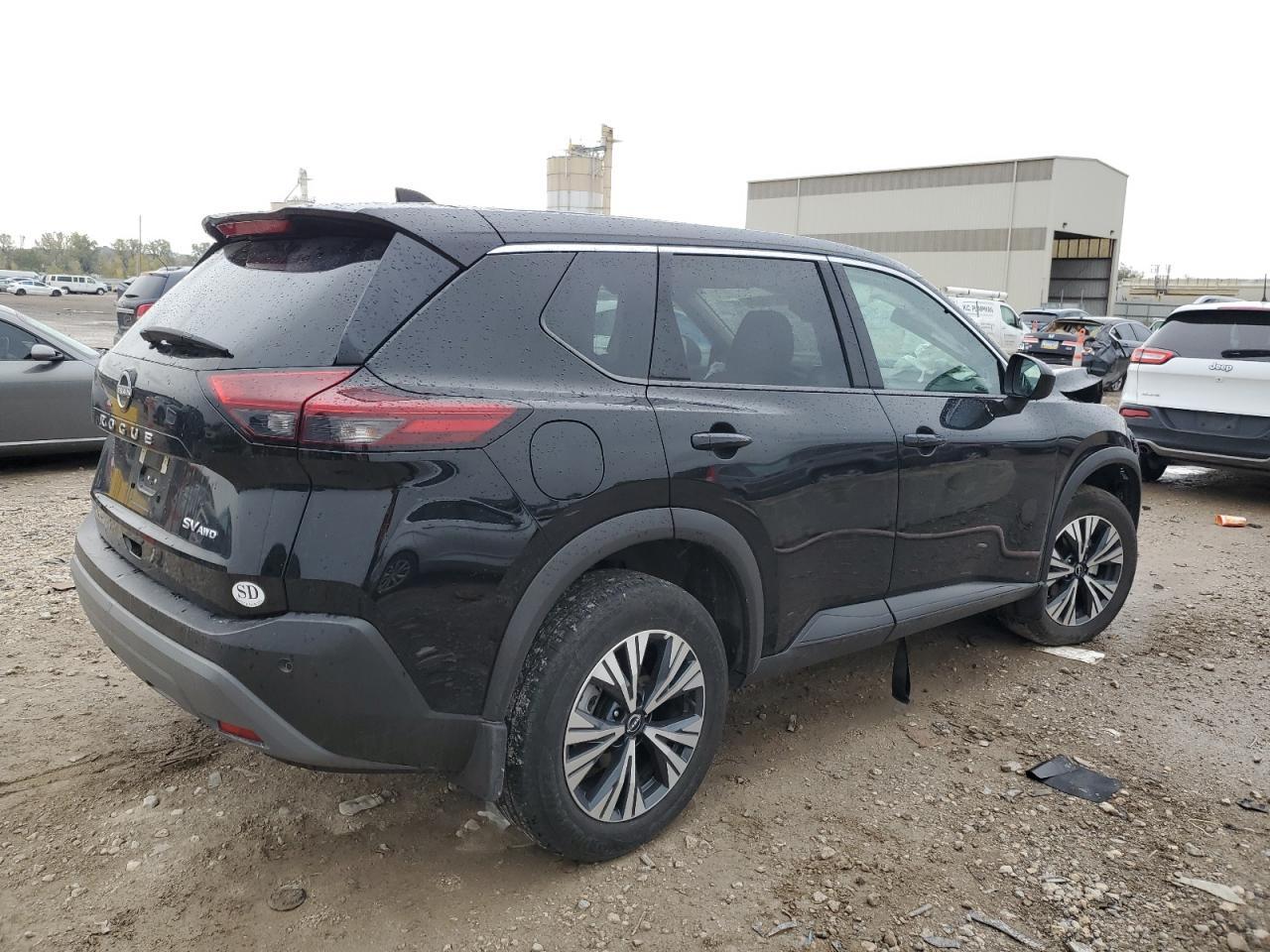 2023 Nissan Rogue Sv - Image 3