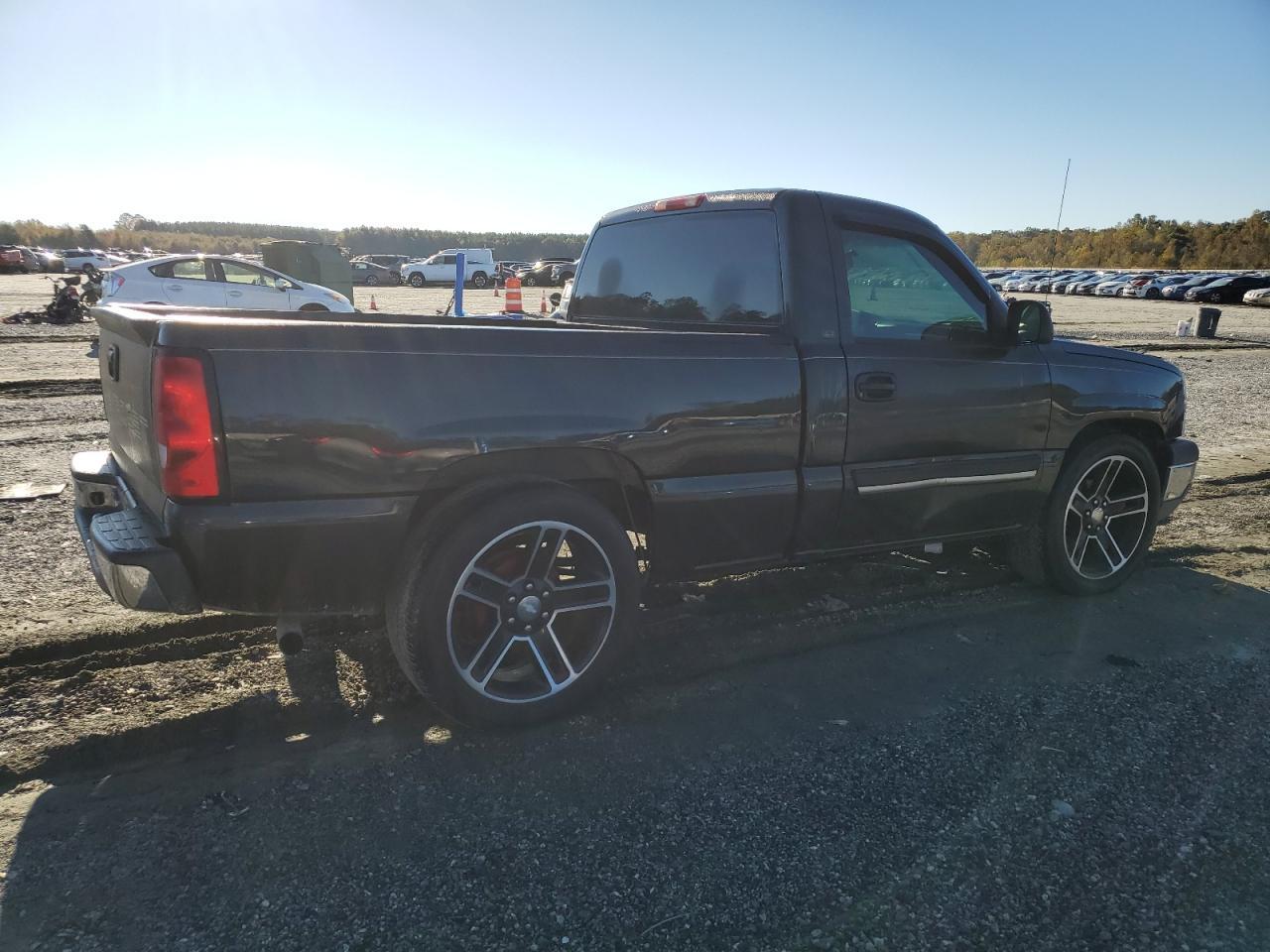 2005 Chevrolet Silverado C1500 - Фото 3
