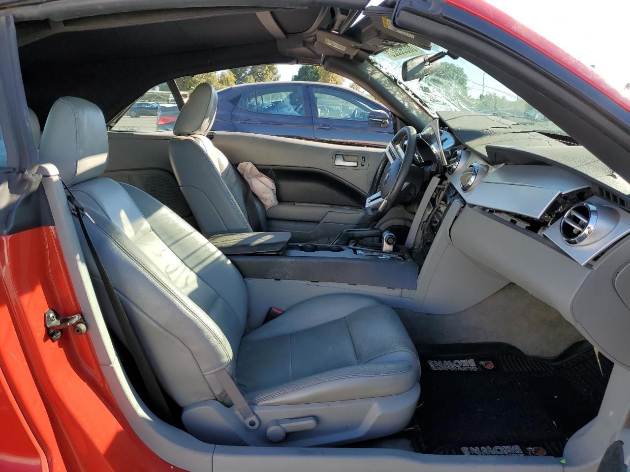 2006 Ford Mustang - Image 7