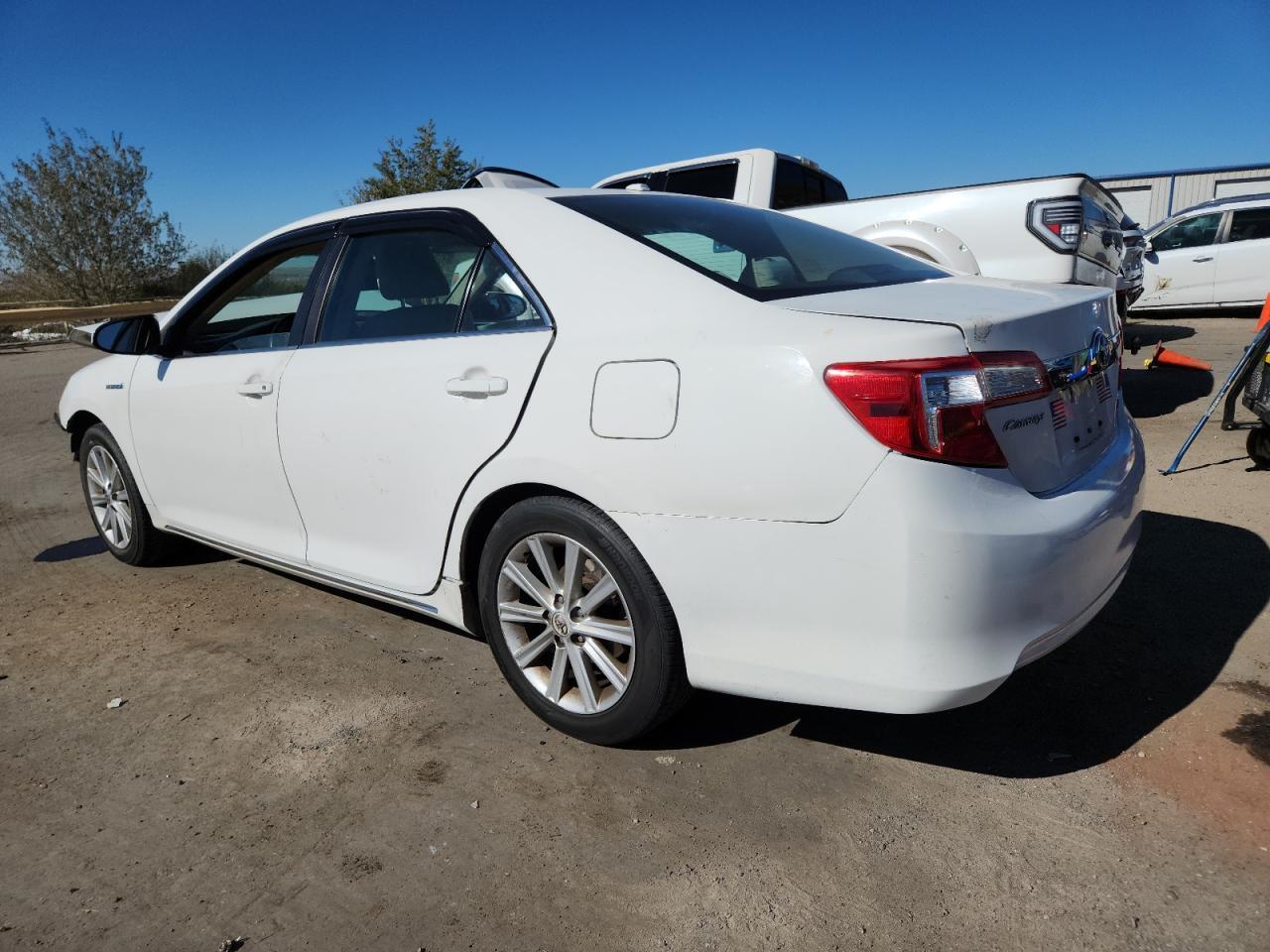 2013 Toyota Camry Hybrid - Фото 2