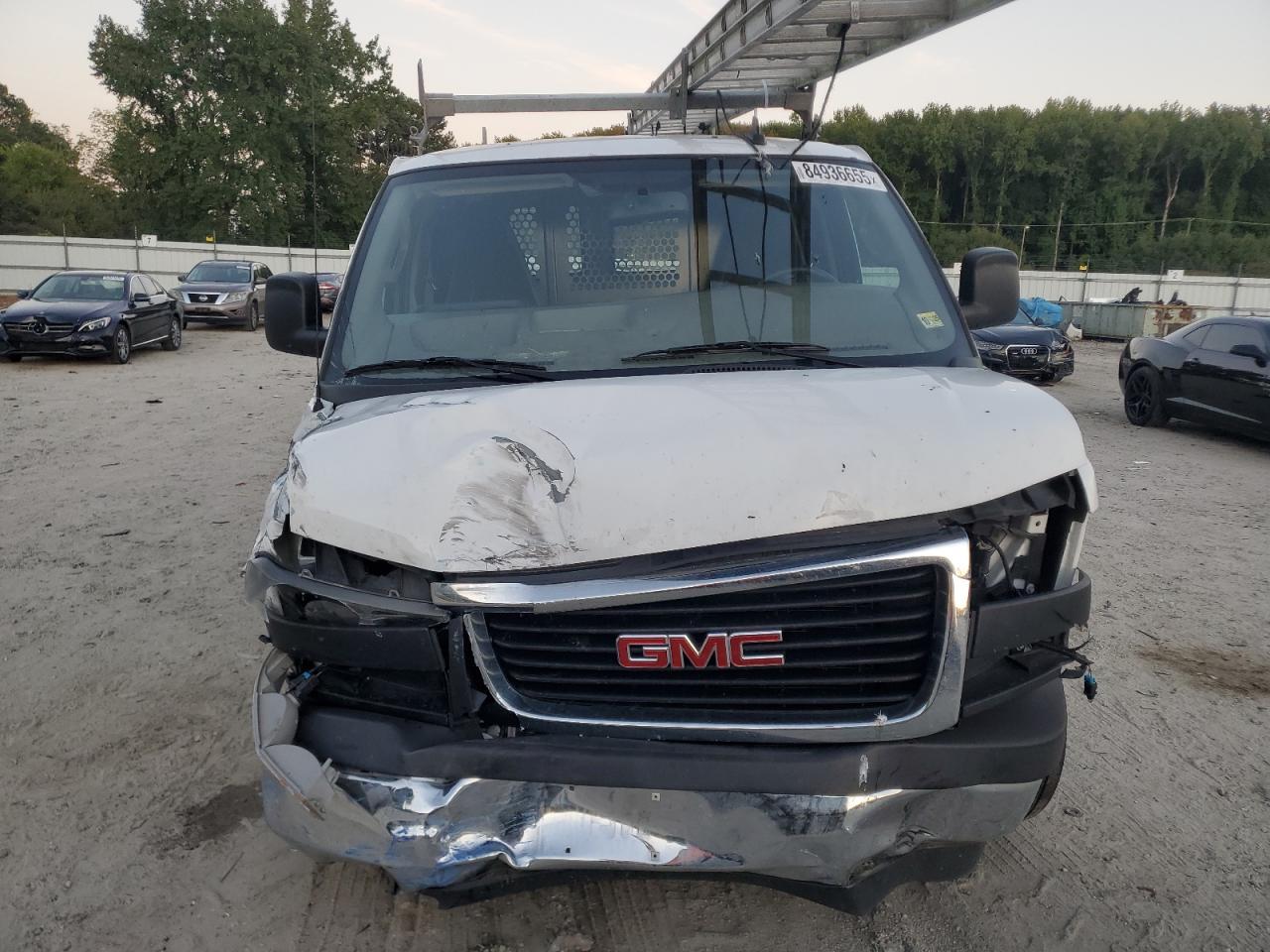 2021 GMC Savana G2500 - Фото 5