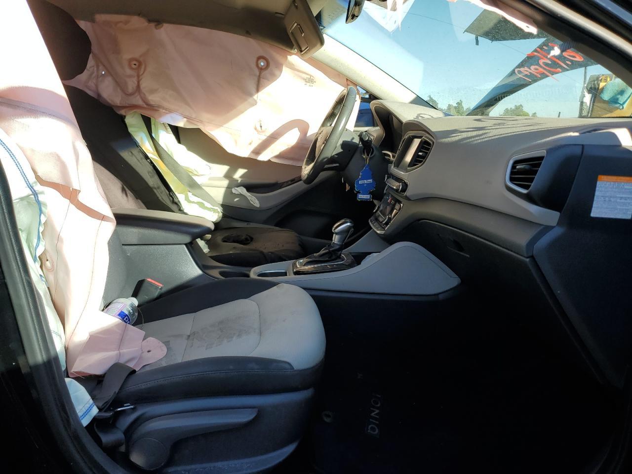 2017 Hyundai Ioniq Sel - Image 7