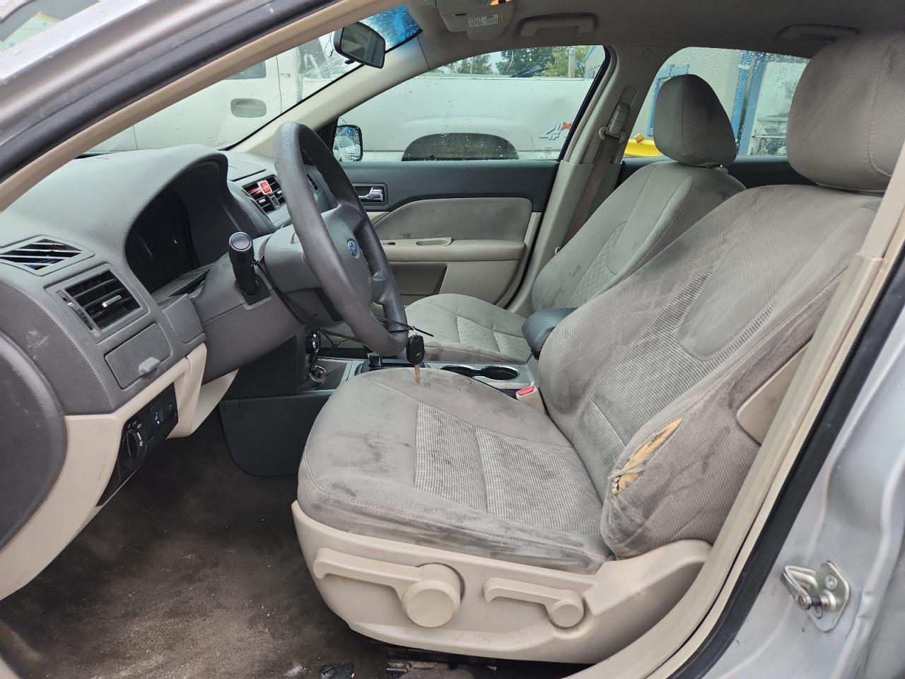 2010 Ford Fusion S - Фото 7