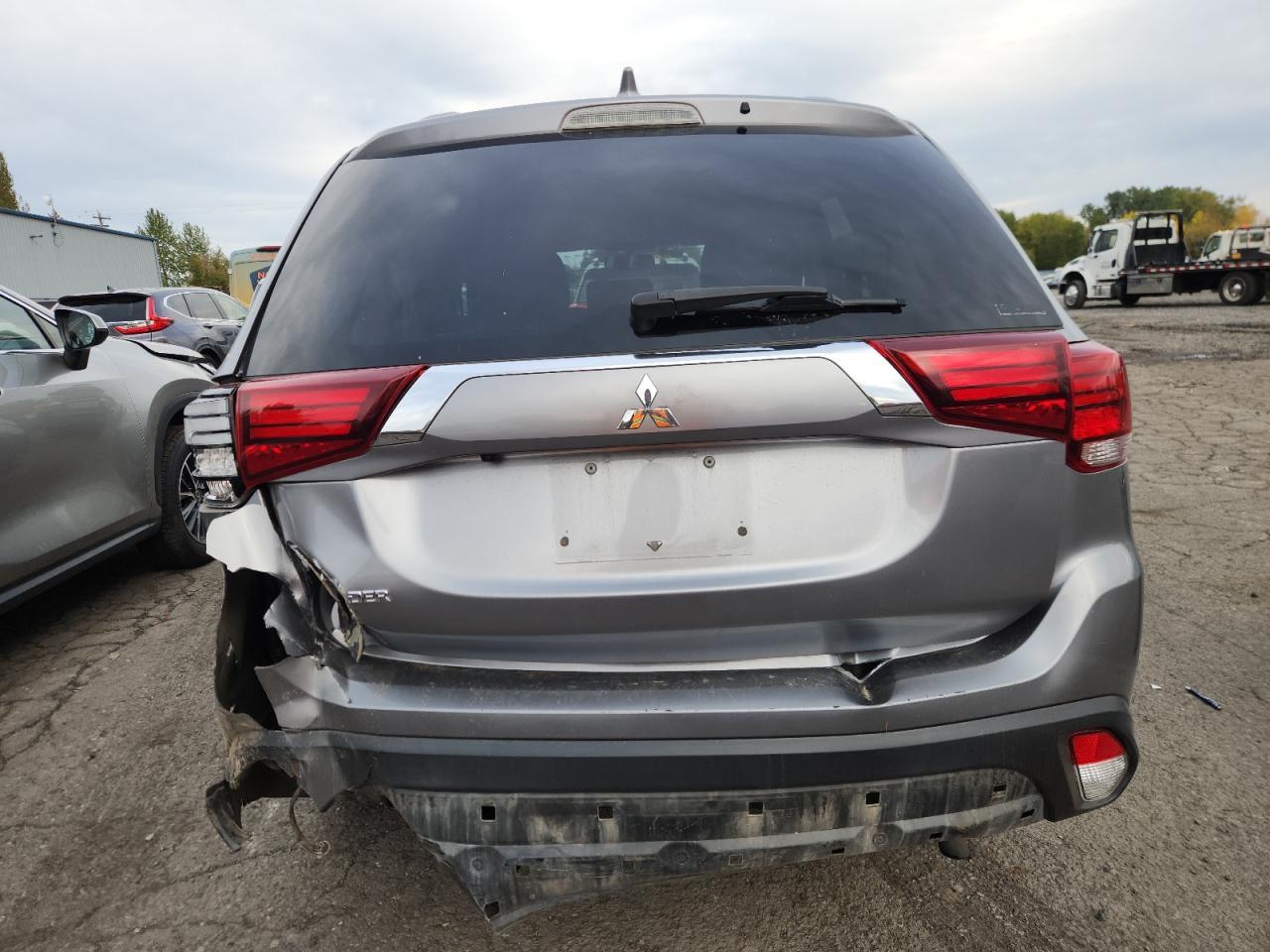 2020 Mitsubishi Outlander Se - Image 6