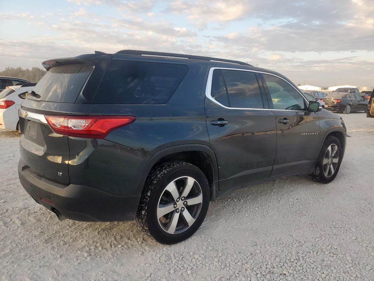 2019 Chevrolet Traverse Lt - Фото 3