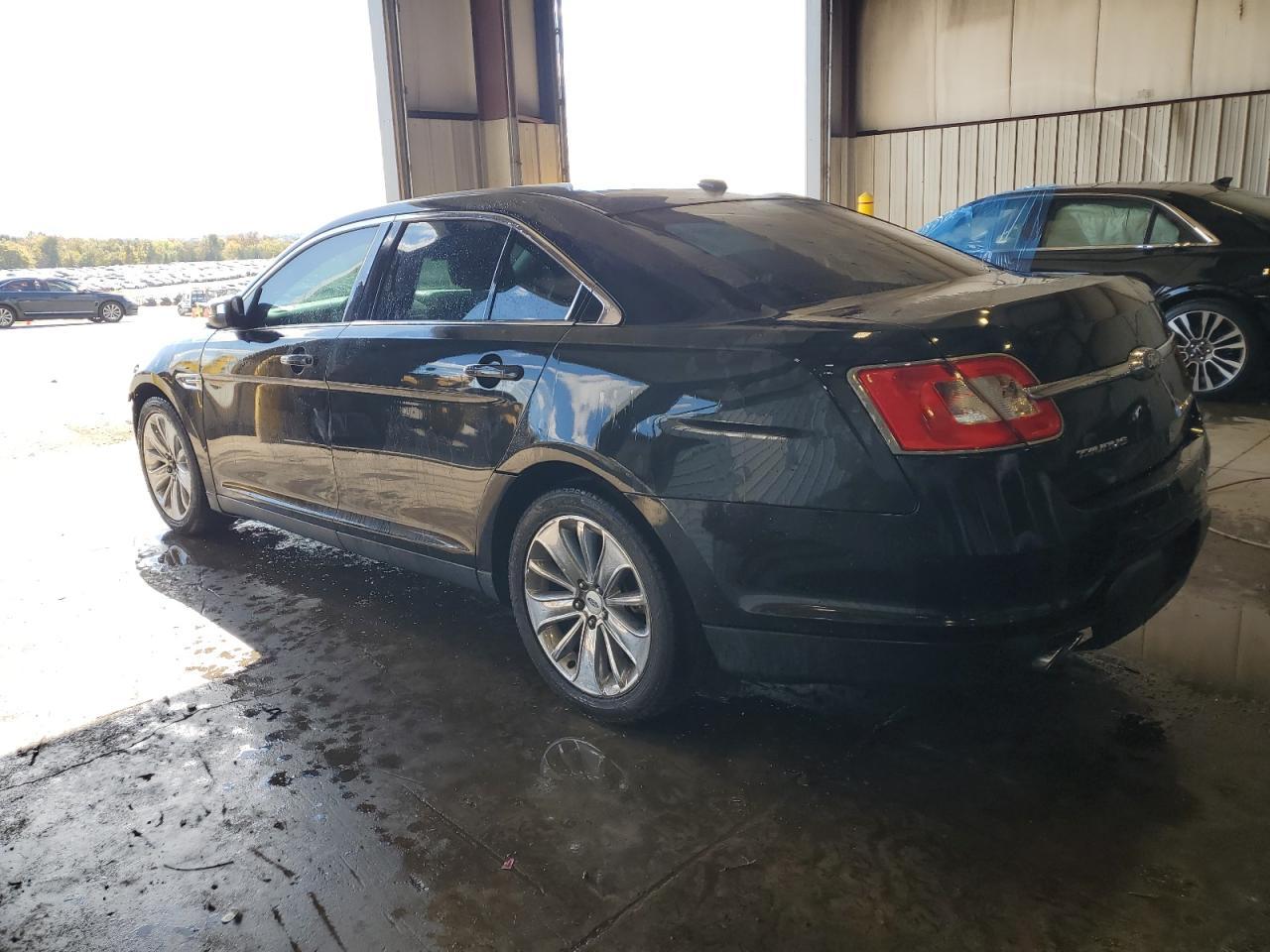2011 Ford Taurus Limited - Фото 2