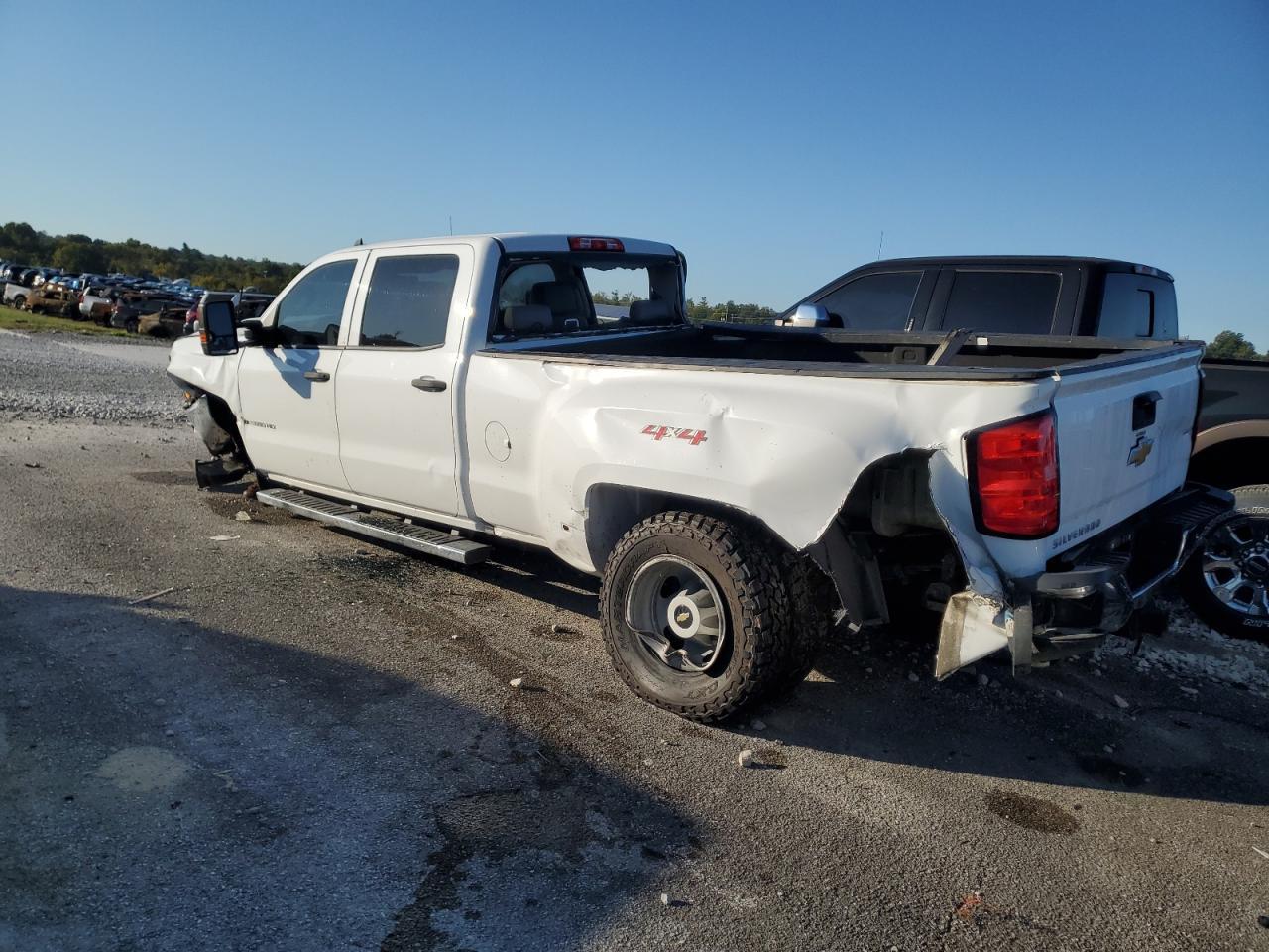 2018 Chevrolet Silverado K3500 - Image 3