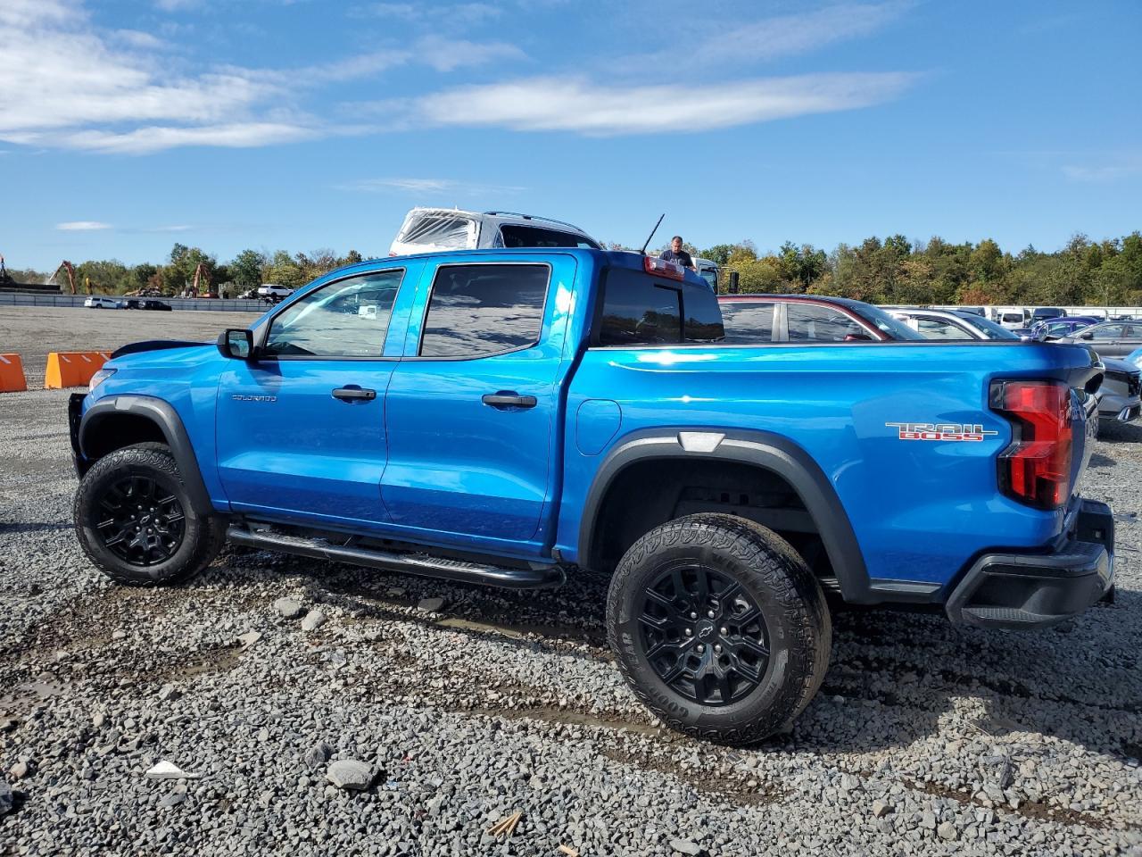 2024 Chevrolet Colorado Trail Boss - Фото 2
