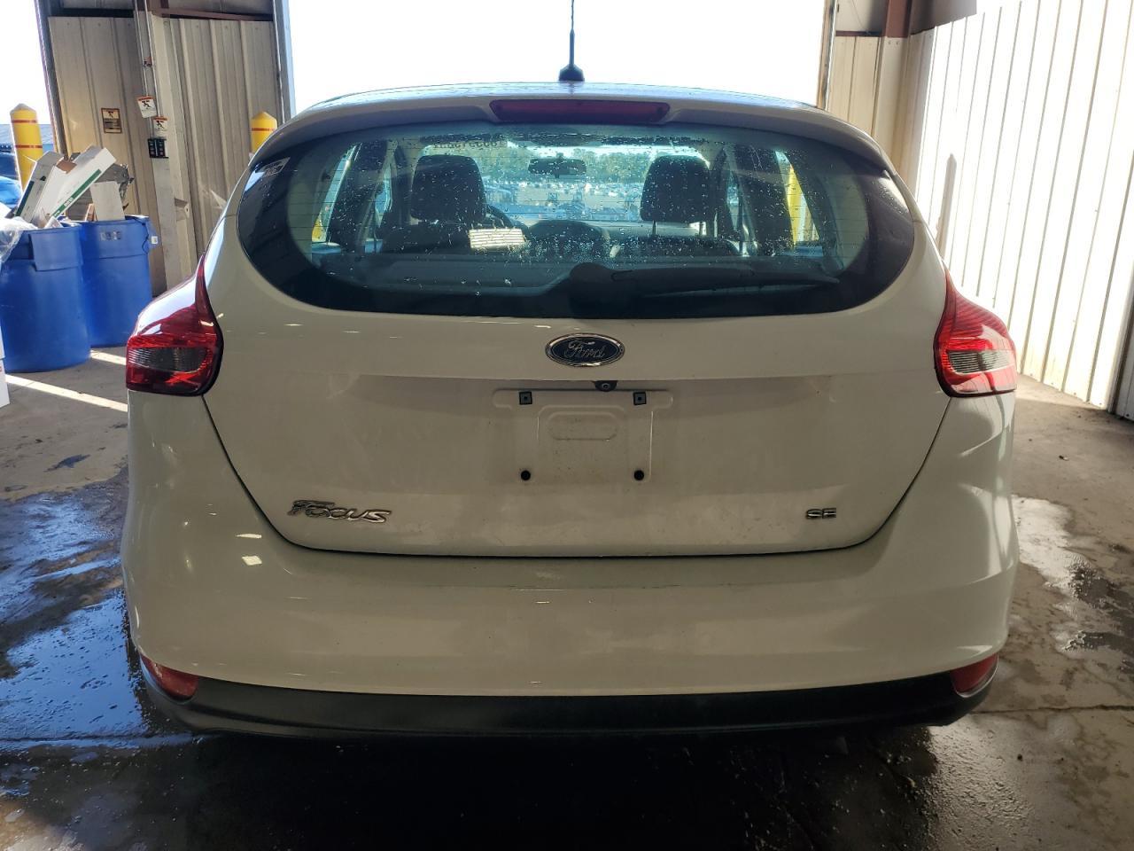 2017 Ford Focus Se - Image 6
