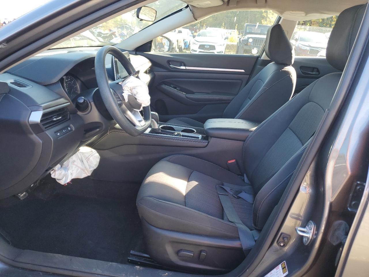 2023 Nissan Altima Sv - Image 7