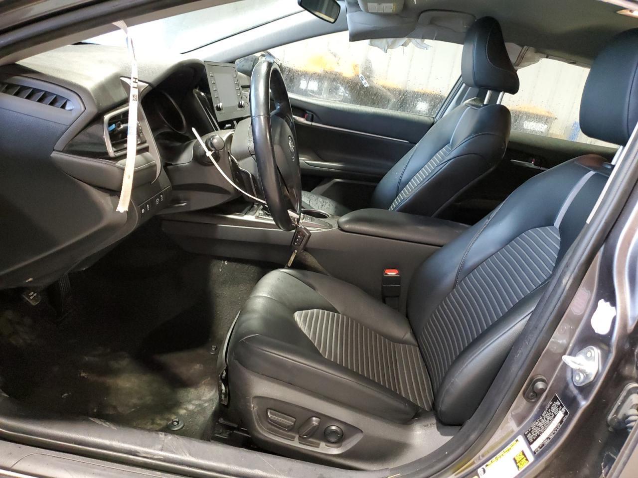 2022 Toyota Camry Se - Фото 7