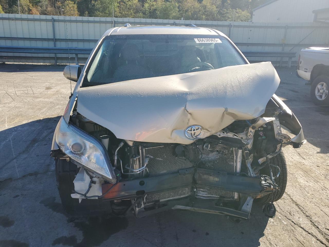 2014 Toyota Sienna Xle - Фото 5