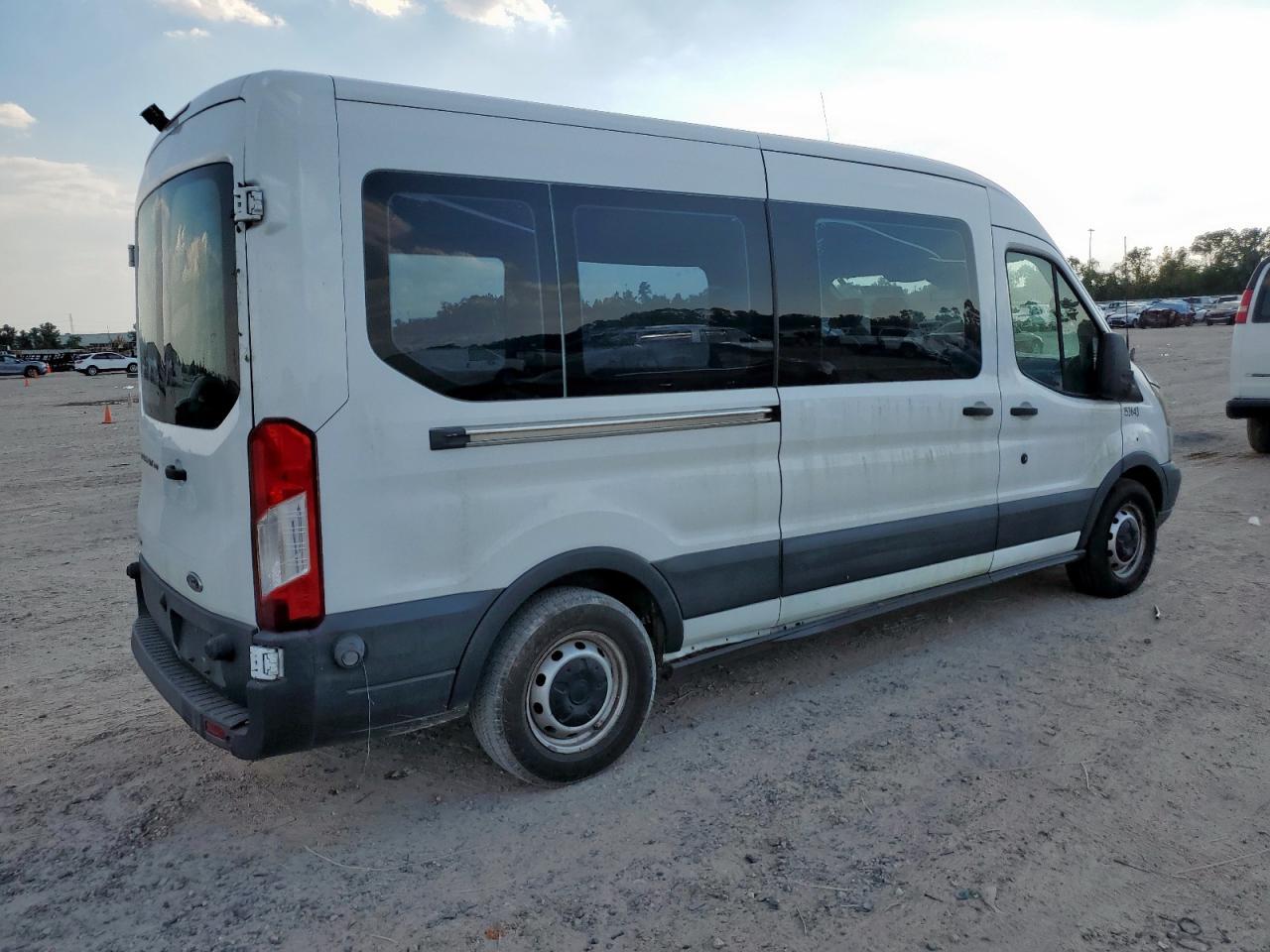 2016 Ford Transit Delivery Van - Image 3