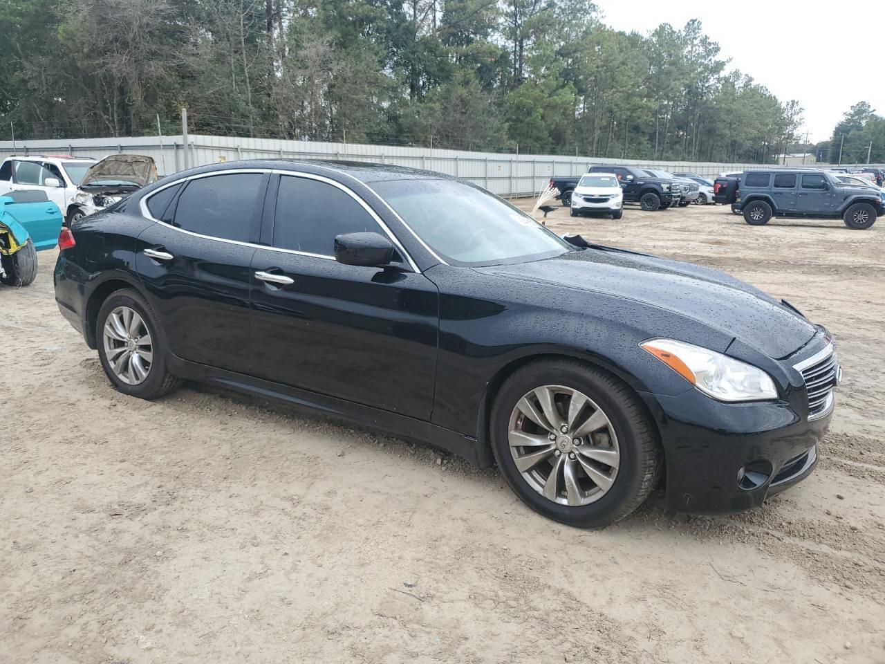 2011 Infiniti M37 - Image 4