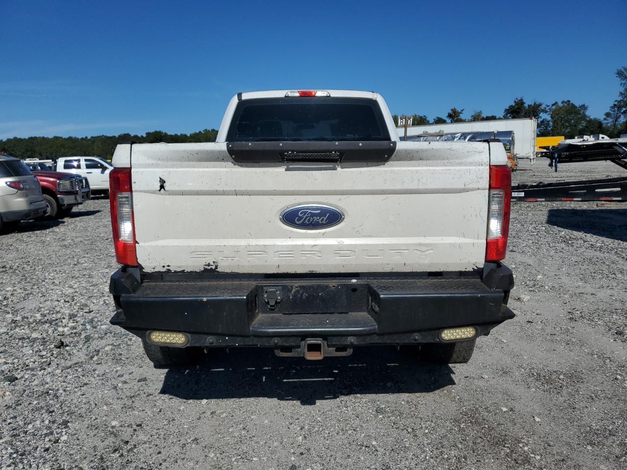 2018 Ford F250 Super Duty - Фото 6
