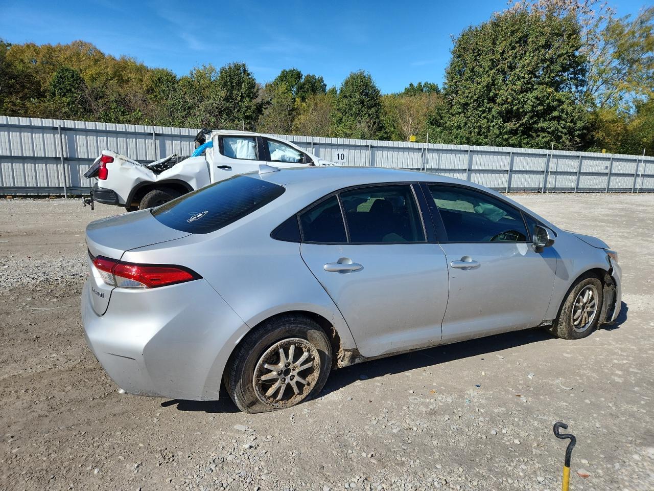 2022 Toyota Corolla Le - Фото 3