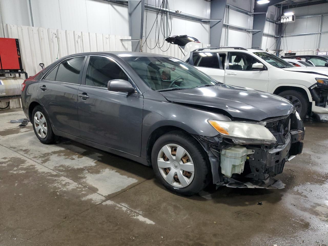 2009 Toyota Camry Le - Image 4