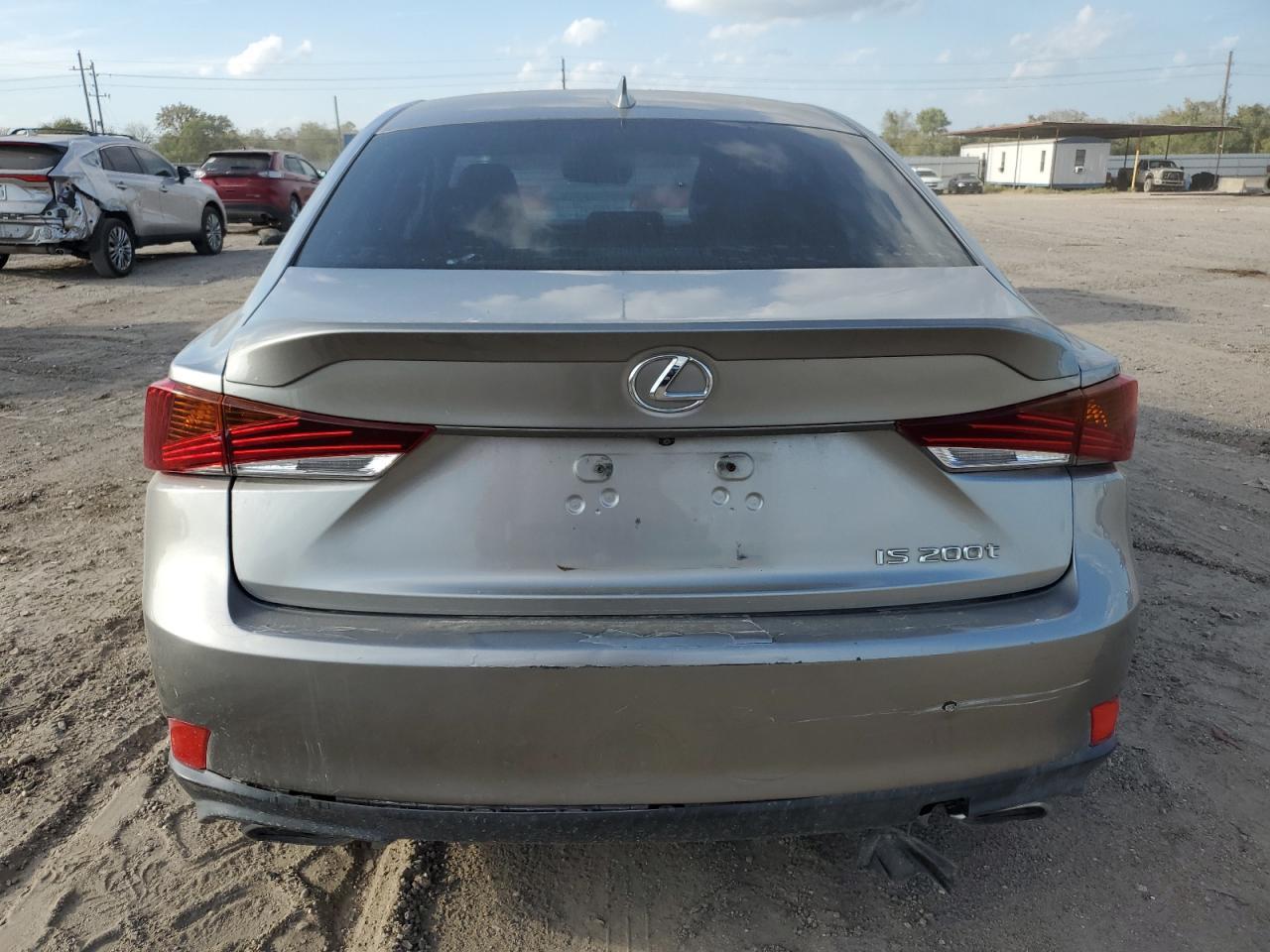 2017 Lexus Is 200T - Фото 6