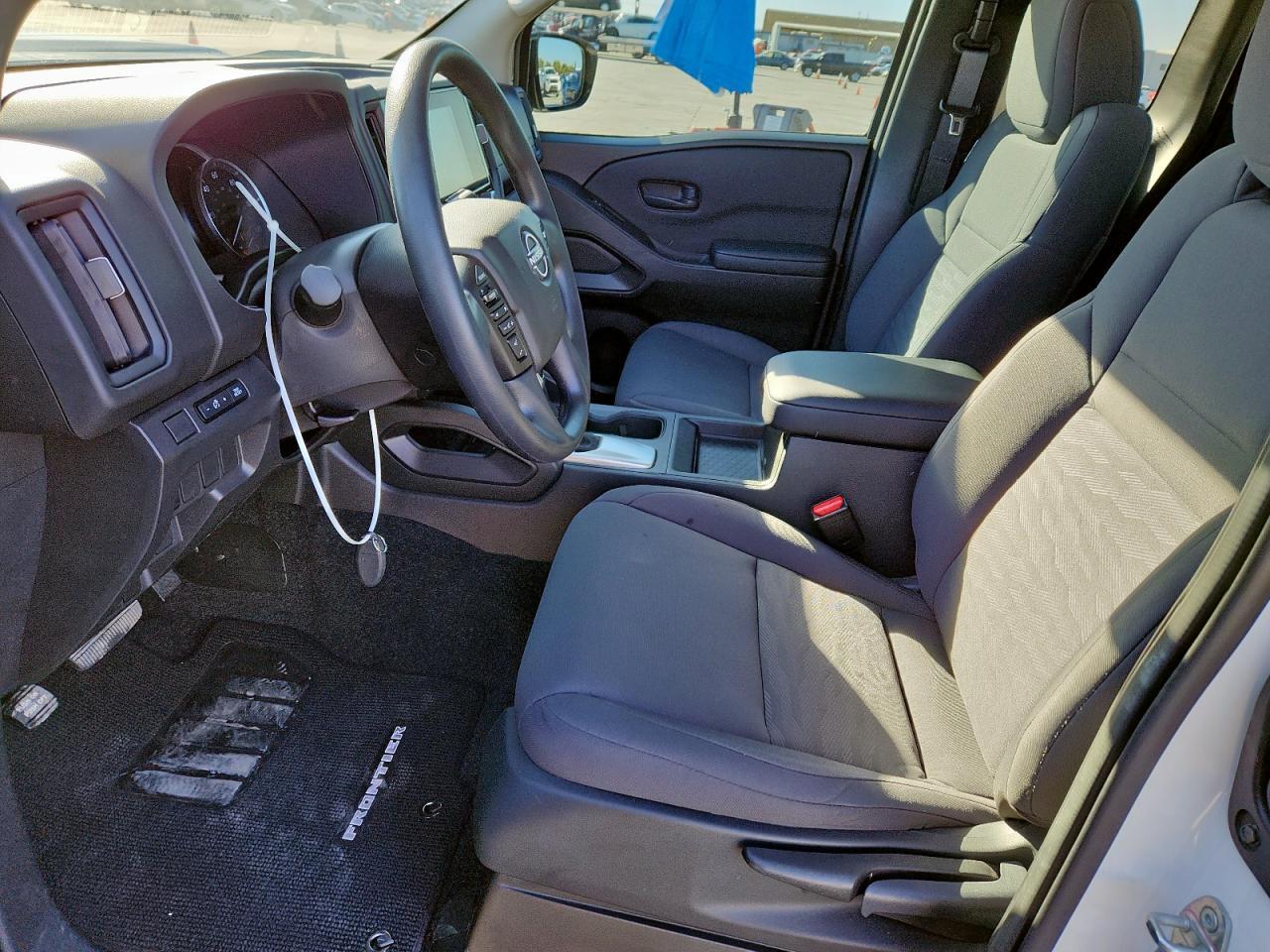 2025 Nissan Frontier S - Фото 7