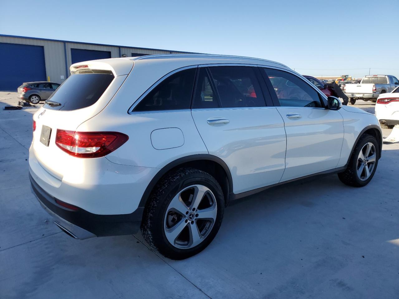 2019 Mercedes-Benz Glc 300 - Image 3