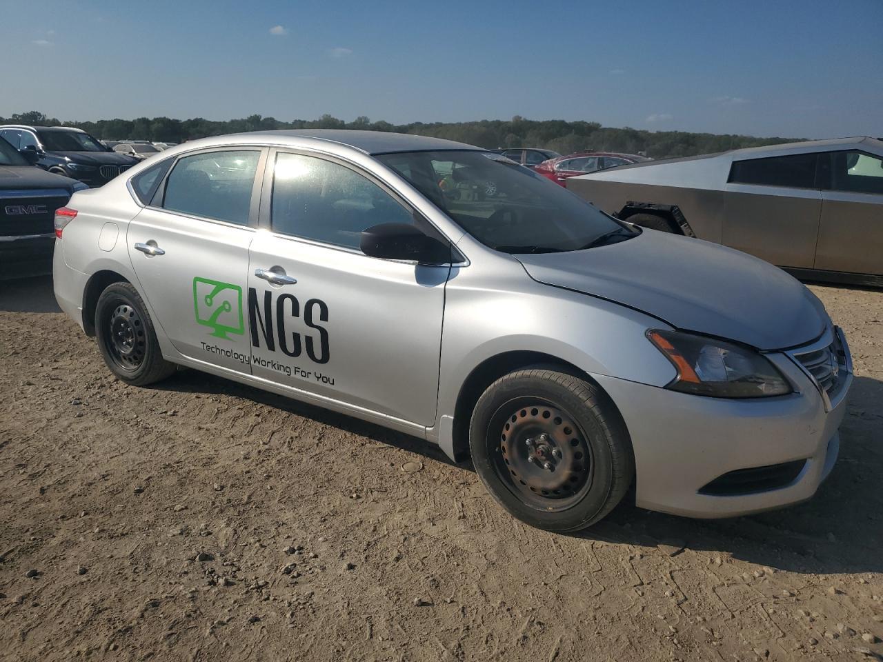 2015 Niss Sentra S - Фото 4