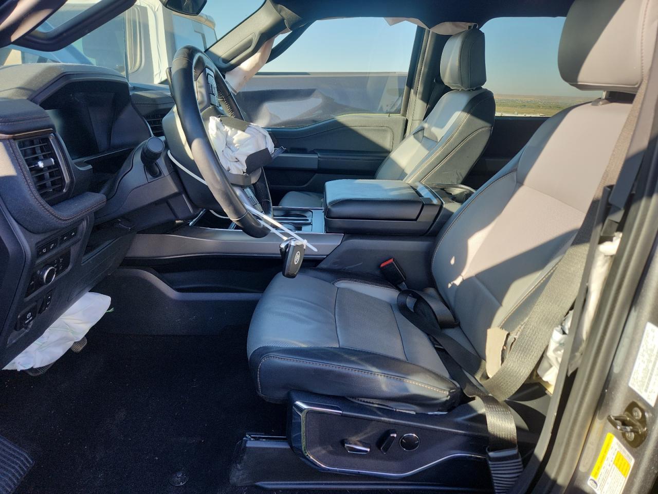 2022 Ford F150 Lightning Pro - Image 7