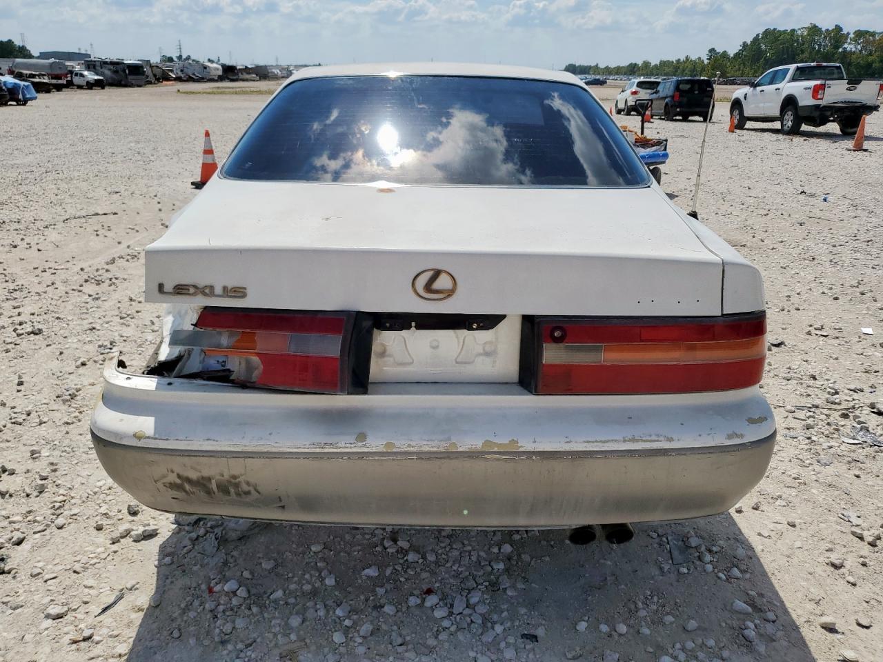1995 Lexus Es 300 - Image 6