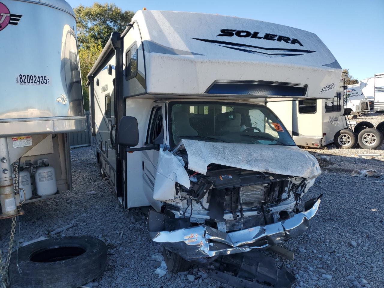 2023 Ford Econoline E450 Super Duty Cutaway Van