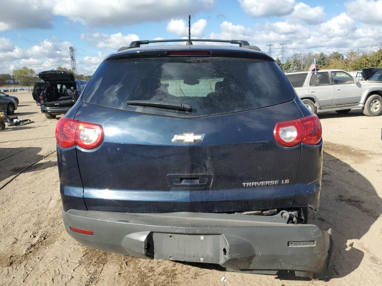 2012 Chevrolet Traverse Ls - Image 6